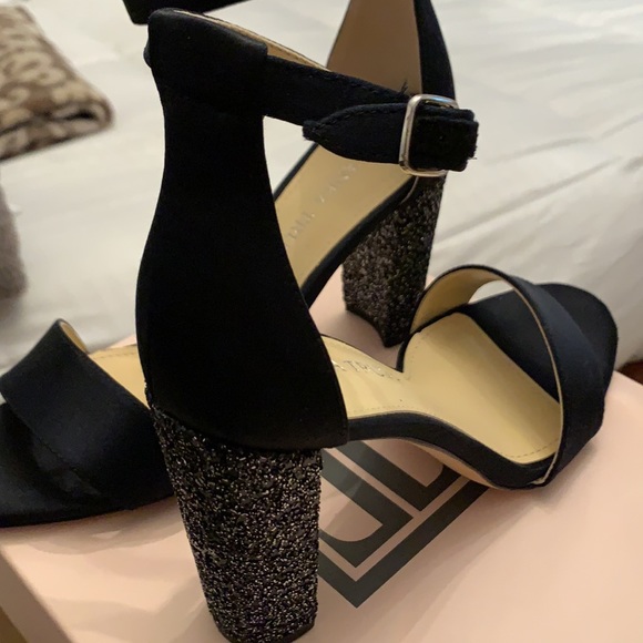 Beautiful satin black rhinestone heels!😍 - Picture 3 of 4